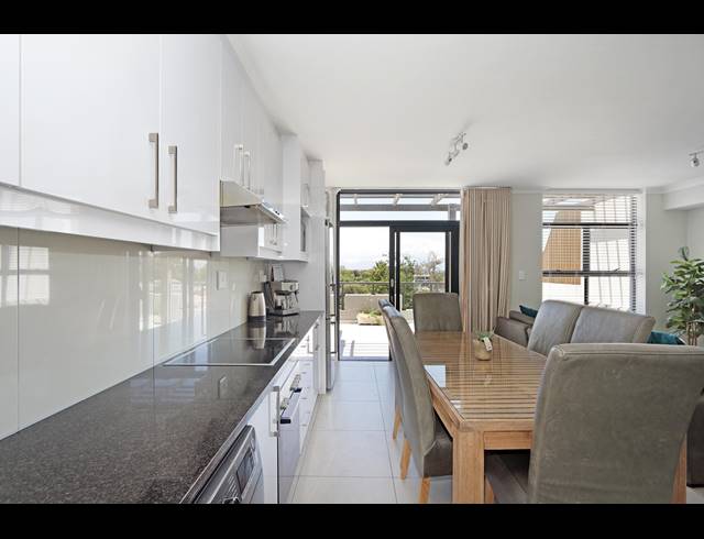 2 BEDROOM APARTMENT TO LET IN KENILWORTH